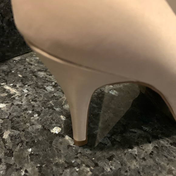 Adrianna Papell Heels - Picture 4 of 5